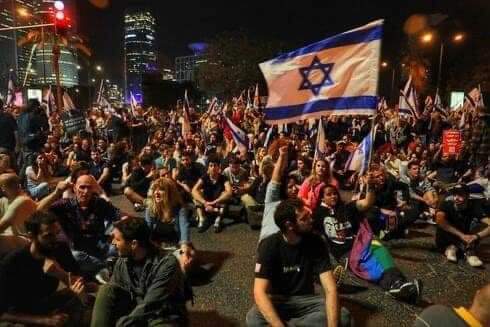 فوضى عارمة بإسرائيل وآلاف المحتجين يحاولون اقتحام منزل "نتنياهو" - AgadirToday