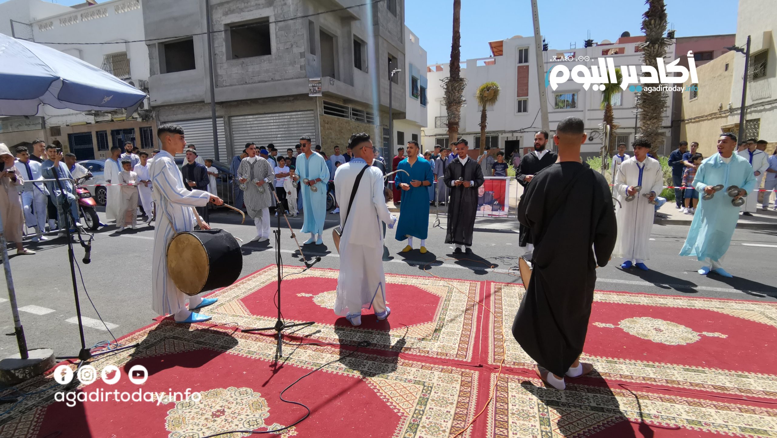 بالفيديو : شباب حي بوتشكات يبدعون بأهازيج فلكلورية بمناسبة عيد الفطر السعيد - AgadirToday