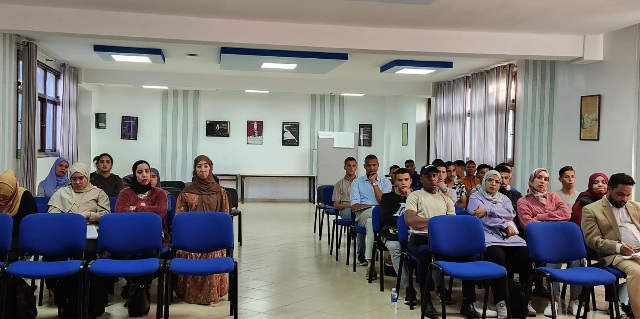 أكادير : مديرة قطاع التواصل بسوس تحاضر بكلية الآداب حول ذكرى عيد الإستقلال 3 أكادير : مديرة قطاع التواصل بسوس تحاضر بكلية الآداب حول ذكرى عيد الإستقلال - AgadirToday