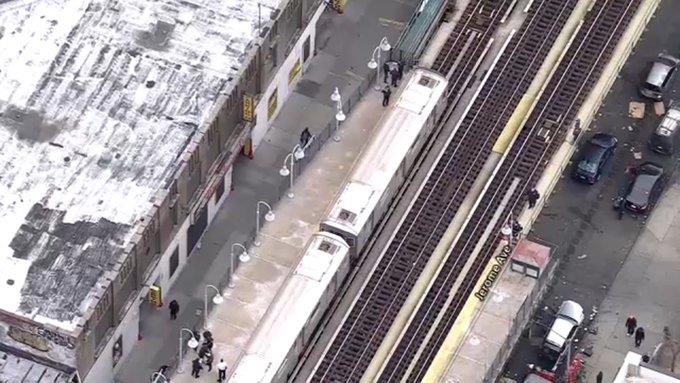 قتيل وخمسة جرحى بإطلاق نار في محطة للمترو في نيويورك - AgadirToday