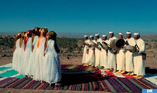 وزارة الشباب والثقافة والتواصل تصدر وثائقيا يسلط الضوء على 6 ألوان فنية شعبية بضفاف وادي درعة - AgadirToday
